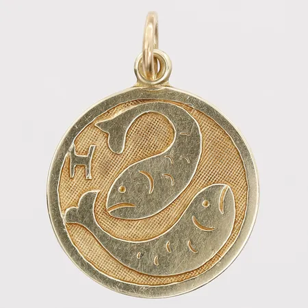 Hänge fiskarna, Ø16mm, längd inkl. ögla: 22mm, 14K guld. Vikt: 1,7 g