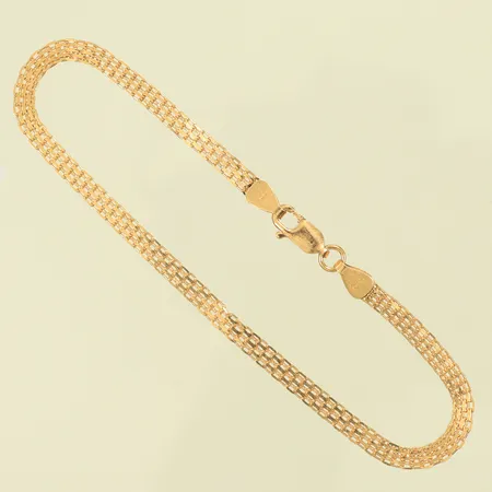 Armlänk längd 19cm, bredd 3,5mm, något skeva länkdelar, 18K, 3,4g Vikt: 3,4 g