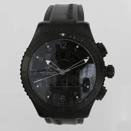 Herrur Sjöö Sandström UTC Skydiver Black Night, quartz/digital, serie-nr:154, Ø44,5mm, datum, gummilänk, viklås, certifikat från Krons 2018 originalbox, ytterkartong.