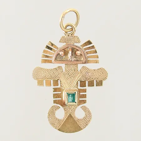 Hänge med grön sten, 27x17mm, något skev, 18K  Vikt: 1,5 g