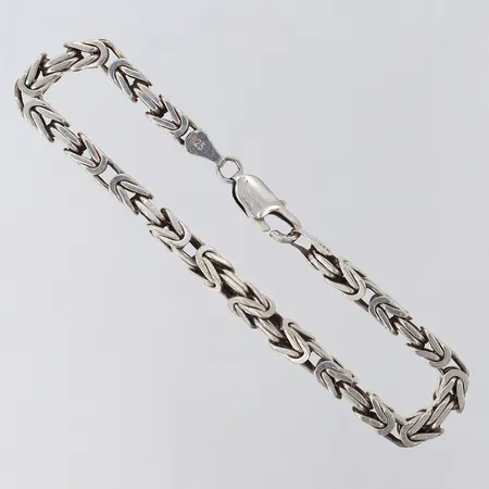 Armband Kejsar, längd 21cm, bredd 4,7mm, lås med bucklor, skev karbinhake, Silver 925/1000.  Vikt: 22,3 g