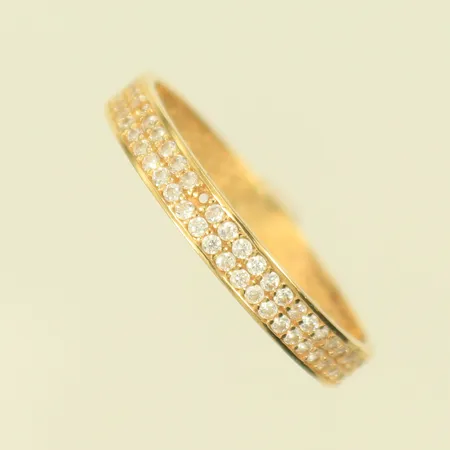 Ring med vita stenar, två stenar saknas, stl 17 bredd 3mm, 18K 1,4g totalt