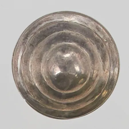 Ring ca stl:17 bredd22mm, höjd från skena 14mm, Selanders Guld&Silversmidesaffär Ab, 1999, buckla 925/1000 Silver 8,4g.