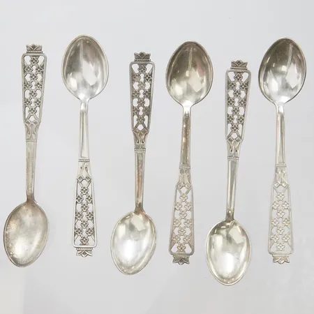 Sex kaffeskedar, längd ca 10,5cm, 830/1000 silver Vikt: 55,3 g