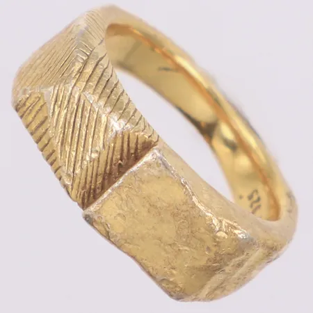 Ring Safira, stl:17, sliten förgyllning, 925/1000 silver Vikt: 8,5 g