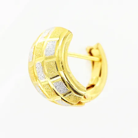 Enstaka örhänge, creol, baksida i 18K, framsida i 22K, bruttovikt: 1,5gram  Vikt: 1,5 g