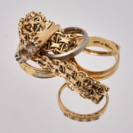 Diverse defekt guld, 18K vikt 35,51g.