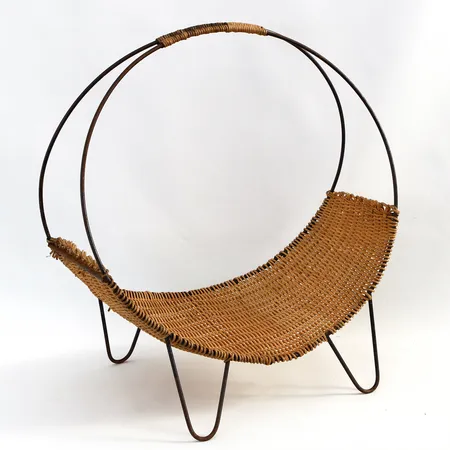 Tidnigställ stringmodell i korg, höjd:ca50cm, bredd:ca 45cm, djup:ca 25cm, 1950-tal med bruksslitage  Vikt: 0 g Skickas med paket.