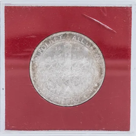 Minnesmynt All offentlig makt i Sverige utgår från folket 1975, 50kr Ø36mm, plastetui, 925/1000 silver 27,1g. 