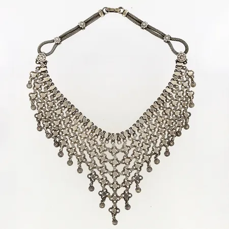 Collier 40cm bredd 5-90mm, ostämplat silver. Vikt: 118,2 g