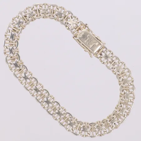1 Armband, X-länk med stav, längd 18,5cm, bredd 7mm, NSE Köping, 830/1000 silver Vikt: 11,2 g