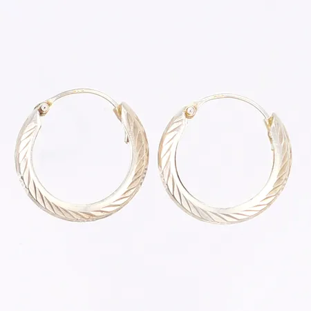 Örhängen creoler Ø15mm bredd 4mm silver Vikt: 1,5 g