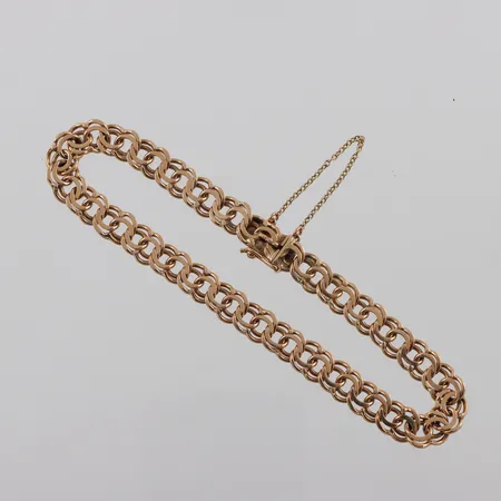 Armband 18k Bismarck,längd ca 19 cm,bredd 6.7 mm. Vikt: 12,9 g