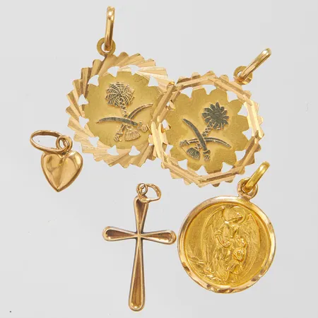 Fem hängen slitage, defekta, 18K Vikt: 8,5 g