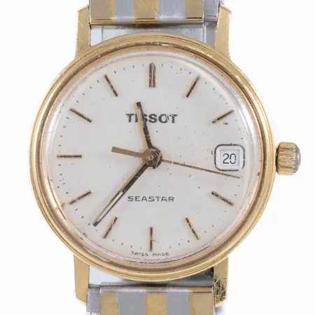 Damur Tissot Seastar 18K quartz 22mm, datum, repigt plexiglas, flexiband i metall, gravyr, defekt krona - går ej att ställa. Går ej - Batteribyte krävs? Vikt: 0 g