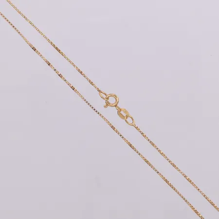Kedja Venezia, längd 58cm, bredd 0,8mm, skev, 18K  Vikt: 2,8 g