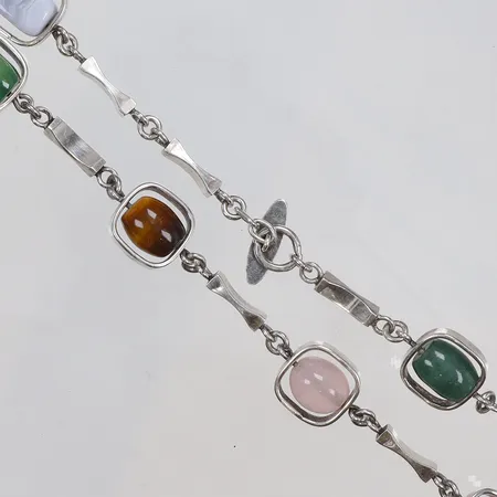 Collier Arvo Saarela med slipade ädelstenar 43cm bredd 4-15mm Enköping 1969 silver 830/1000 Vikt: 46,1 g