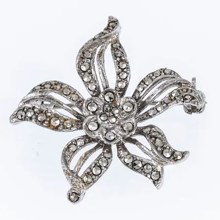 Brosch markasiter blomma 30x30 silver 830/1000 7,6g.