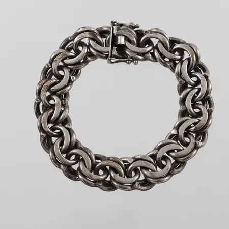 Armband silver Bismarck,Viktor Janson Lindesberg 1967,längd ca 19 cm,bredd 14.8 mm. Vikt: 74,6 g