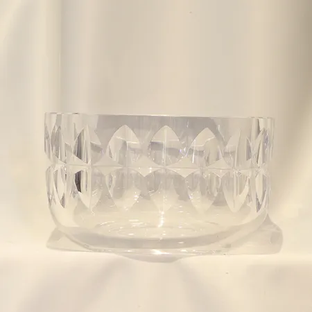 Skål Kosta Boda, Ø21cm, höjd 12cm Skickas med postpaket.