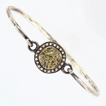 Armring By Birdie Freja Coin diamanter 23st rosenslipade, 66x55mm, förgylld platta, silver 925/1000. Vikt: 9,8 g