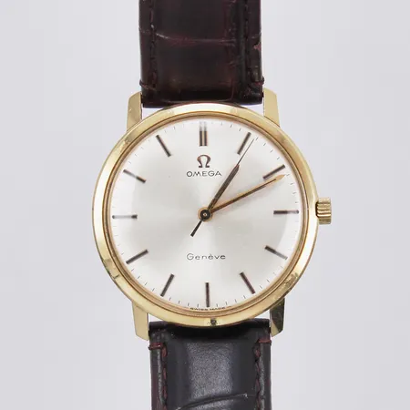 Herrur Omega Genève manuell Ø ca 33mm 14K med läderband 1 originalspänne doublé