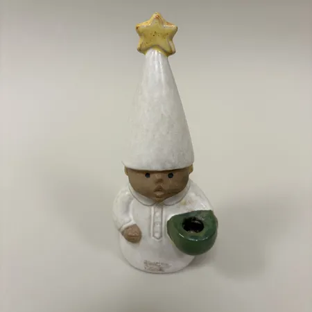 Figurin/Ljushållare, Stjärngosse ur serien Adventsbarn, Lisa Larson för Gustavsberg, glaserat stengods, höjd 17cm, märkt undertill.