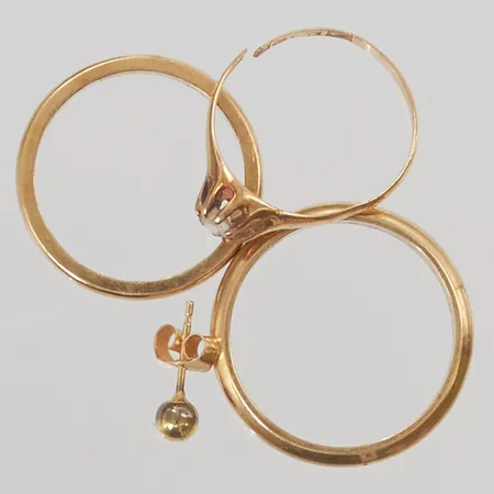 Diverse guld, defekt/gravyr, 18K 11,8g.