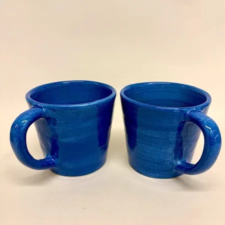 2 muggar, Capri Seablue, höjd10cm, Ø11cm, Bruka Design, Stockholm, handmålad keramik Skickas med paket.