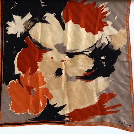 Scarf Pierre Caldain 84x90cm, siden, smärre släpp i sömmar, inga tillbehör Vikt: 0 g