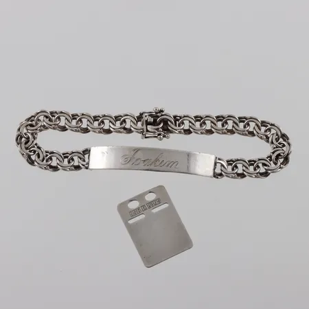 Diverse silver, defekter/gravyrer, 830/1000, 15,7g.