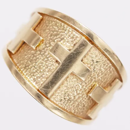 Ring med dekor av kors stl:20¾ bredd 6-17,5mm 18K Vikt: 12,2 g