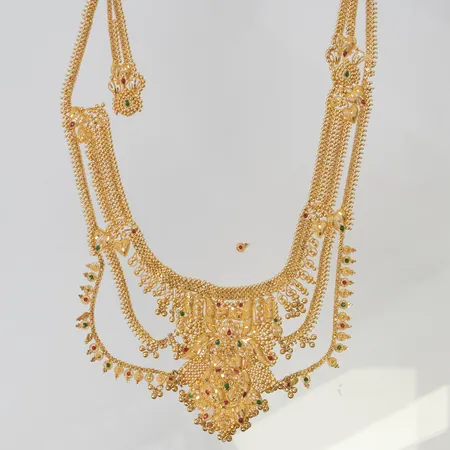 Collier, defekt, emaljdekor, 21K 91,5g.