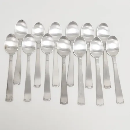 Tretton kaffeskedar modell Rosenholm, längd ca 12cm, 830/1000 silver Vikt: 220,6 g