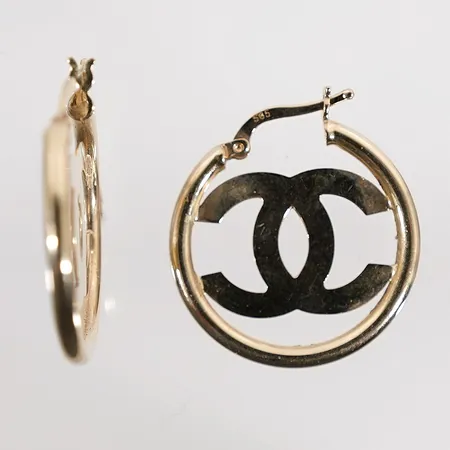 Ett par örhängen Ø24mm bredd 2,3mm 14k 3,1g Vikt: 3,1 g