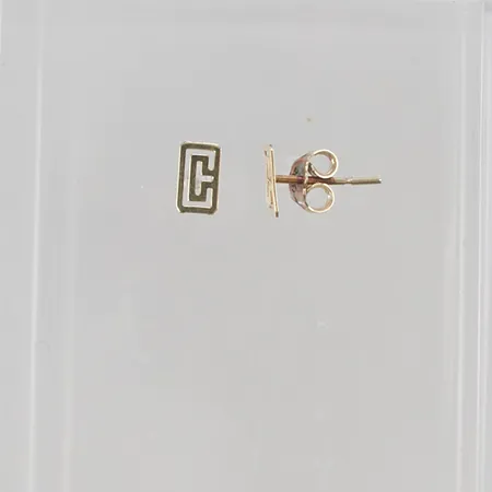 Ett par örhängen 7mm, 14K 0,7g.