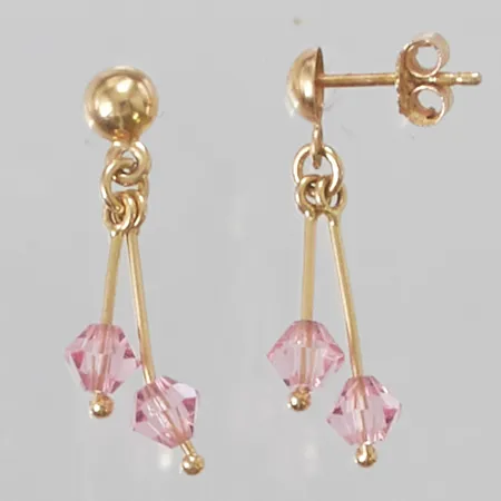 Ett par örhängen 22mm, rosa stenar, 18K 1,2g.