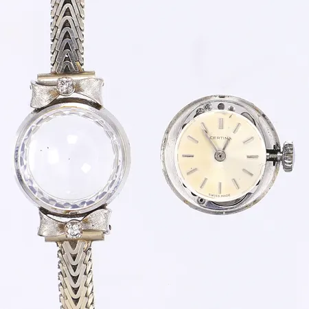 Damur Certina Ø17mm, manuell, 18K vitguld i länk och boett, diamanter 2x ca 0,03ct, ej funktionstestad, klockan är öppnad och går ej att stänga, Bruttovikt: 21,6g