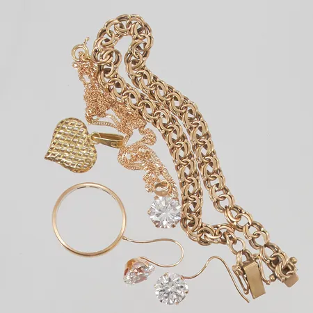 Diverse guld, defekt/gravyr, 18K 18,4g.