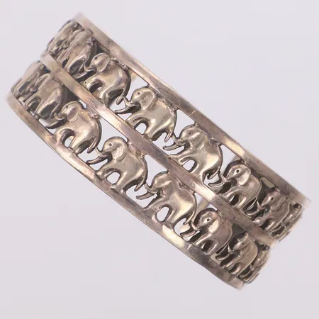 Stelt armband, elefanter, bredd 27mm, bucklor, 925/1000 silver Vikt: 43,3 g