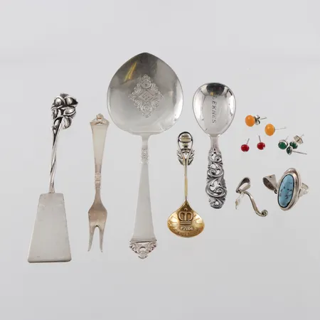 Diverse silver mestadels 830/1000,något defekt.67 Vikt: 67 g