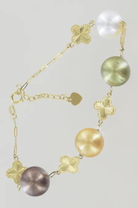 Armband med pärlor, längd 18-20 cm, 18K Vikt: 9,5 g