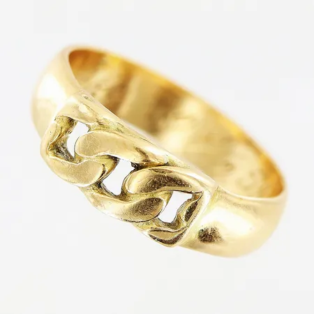 Ring, stl 17½, bredd 4,5-5mm, gravyr, 18K.   Vikt: 4,6 g