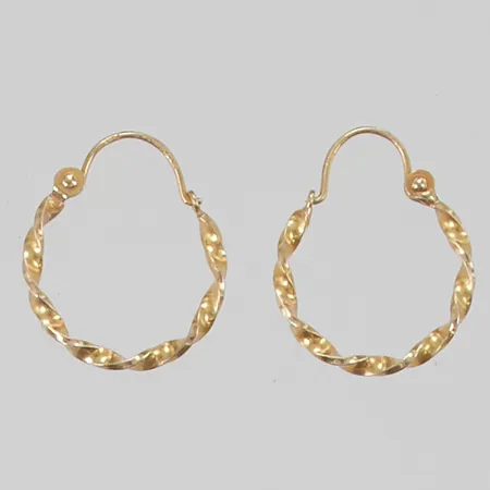 Ett par örhängen 16mm, 9K 1,2g.