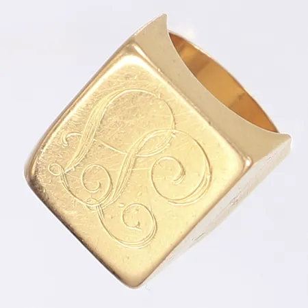 Ring s k klackring stl 16 bredd 7-17mm  svenska stämplar 1971 graverat monogram troligen JJ repor 18K Vikt: 19,7 g