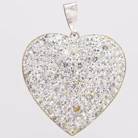 Hänge hjärta med vita stenar, längd 38mm inkl ögla, bredd 30mm, något skev ögla, silver 925/1000 Vikt: 6 g