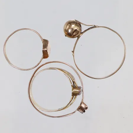 Diverse guld, defekt med sten 18K Vikt: 3,8 g