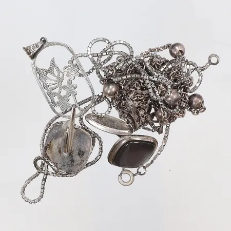 Diverse silver, 835/925/1000, bruttovikt 36,8g Vikt: 36,8 g