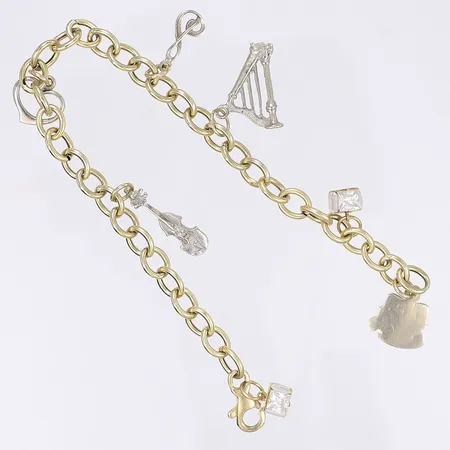 Armband längd 18cm bredd 5mm totalt sju berlocker som inte är av guld, 14K Vikt: 11,1 g