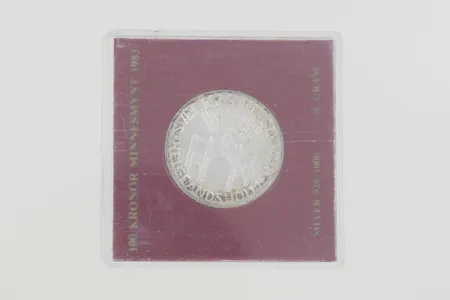 Mynt 100kr minnesmynt 1983, silver 925/1000 Vikt: 16 g